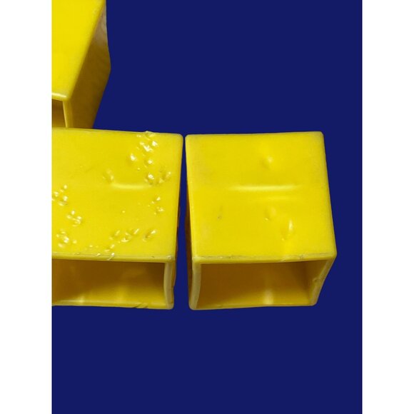 Tupperware Pick-em Up Sweeper Truck 1999 Vintage - Picture 6 of 15